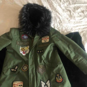  - Jättesnygg & skön vinterjacka från zara. Använd fåtal gånger. Jätte skönt och varmt material inne ( se 3e bild ) 