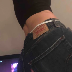  -  Levis 501 bra sick