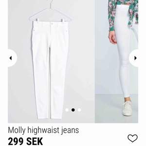 Vita jeans ifrån Gina tricot, köpta för ca 2 år sen I använt men fint skick. Betalning sker via swish💸 Köparen står för frakt💕