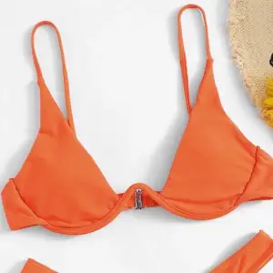 Jättefin Bikiniöverdel från shein i en härlig orange färg! Helt oanvänd, 70 kr + frakt✨