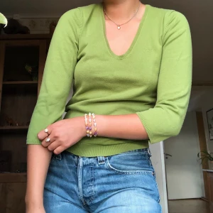 Grön pullover  - Grön pullover från Esprit. Storlek M men passar mindre också. 🥰🥰🥰