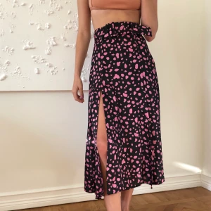 Zara Kjol - Fin kjol från zara som aldrig är använd❣️