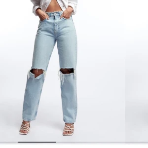 Gina jeans  - Nån som skulle kunna tänka sig byta dessa jeans som är i 36 till ett par lika dana i 34