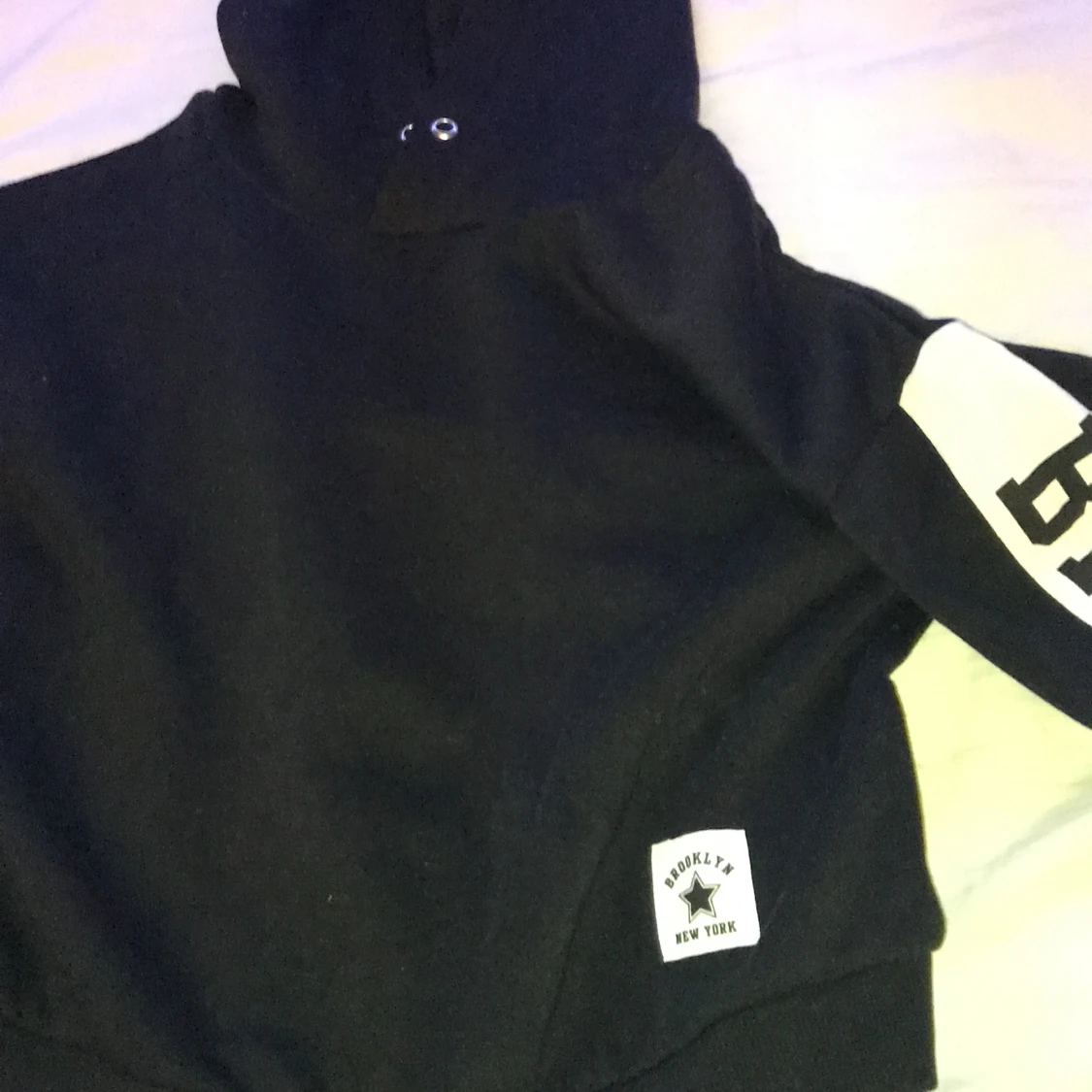 Kroppad hoodie från brooklyn - 91