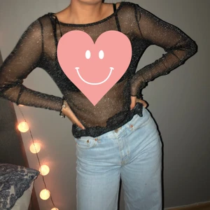 Glitter top - Glitter topp från Lindex storlek S i fint skick, 40kr. Köparen står för frakten💓