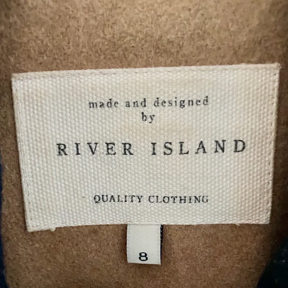 Jättefin River Island kappa köpt i London, mycket fint skick!. Jackor.