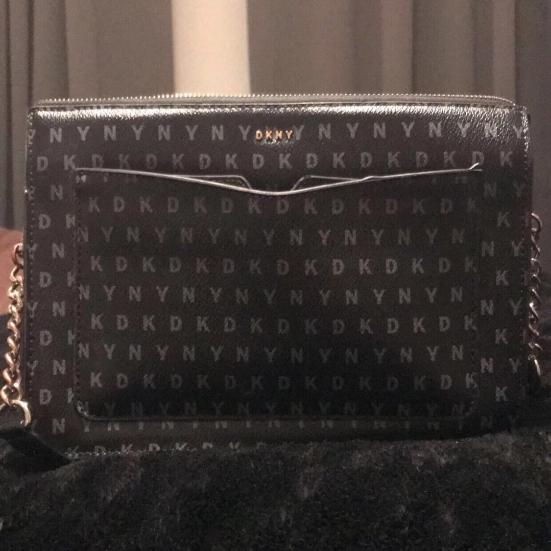 DKNY väska svart - 91