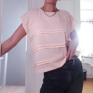 Rosa blus - Rosa blus i "rak modell"💙 Storlek S