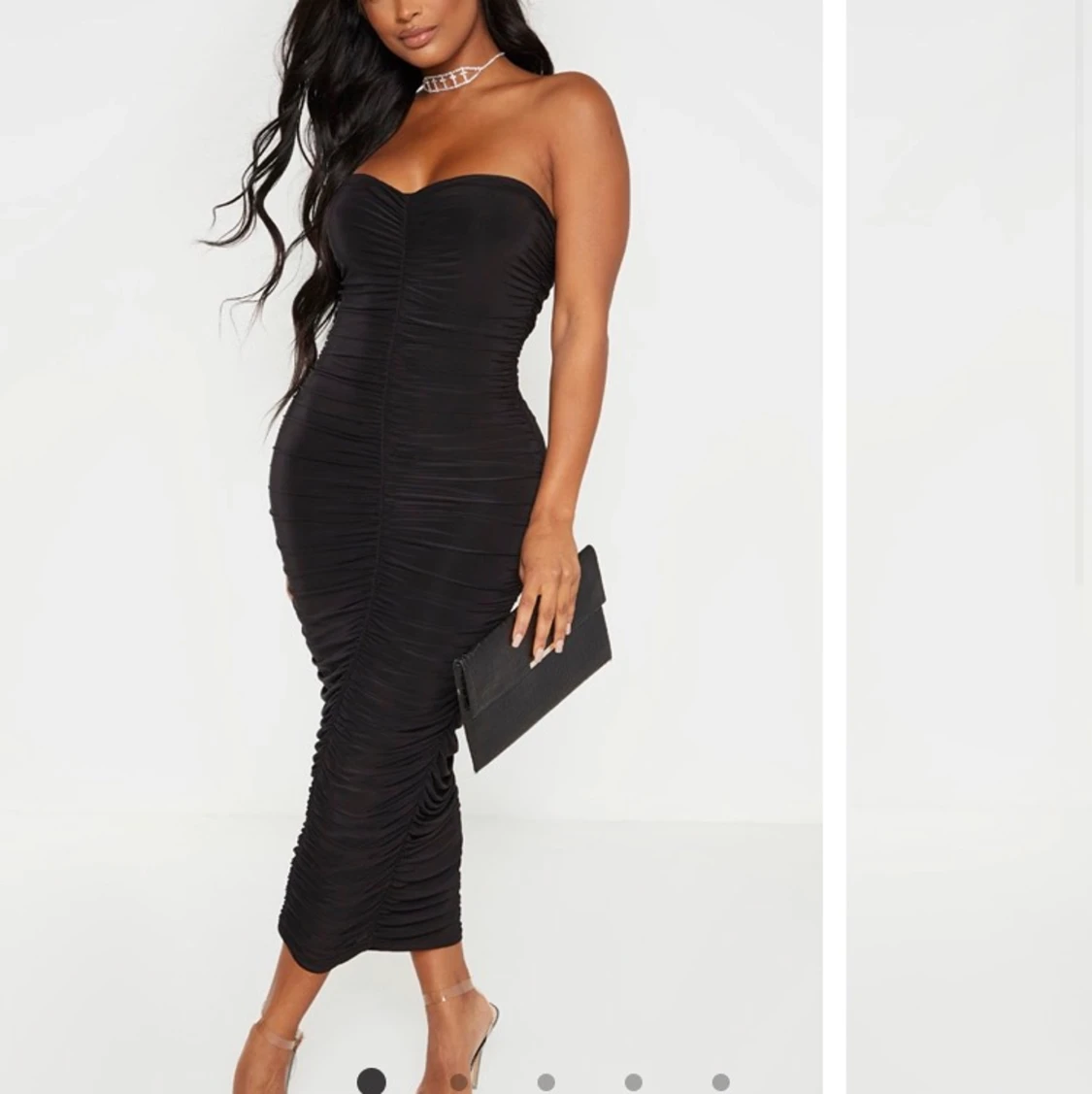 Prettylittlething figursydd klänning m prislapp