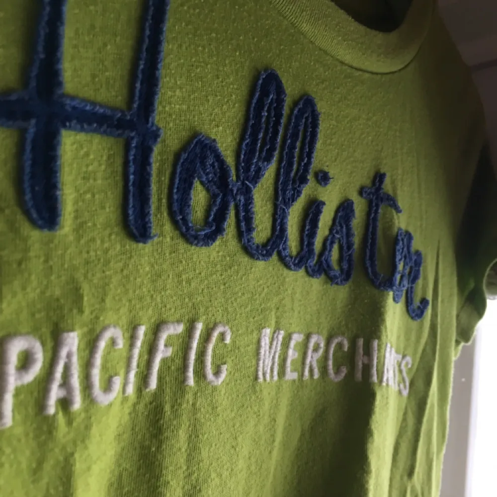 Tröja från Hollister! . T-shirts.
