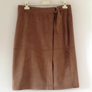  - Brun fusk-mockakjol