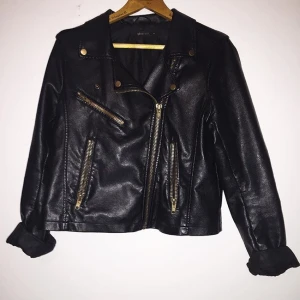  - (Fraktar endast, frakten ingår i priset)