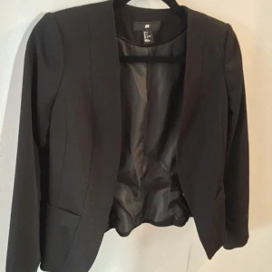  - Använd en gång. Kort modell. Köparen betalar frakt. Kan även mötas upp i Stockholm. 