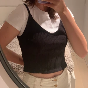 Svart linne - Aldrig använt då jag inte tycker det är min stil riktigt