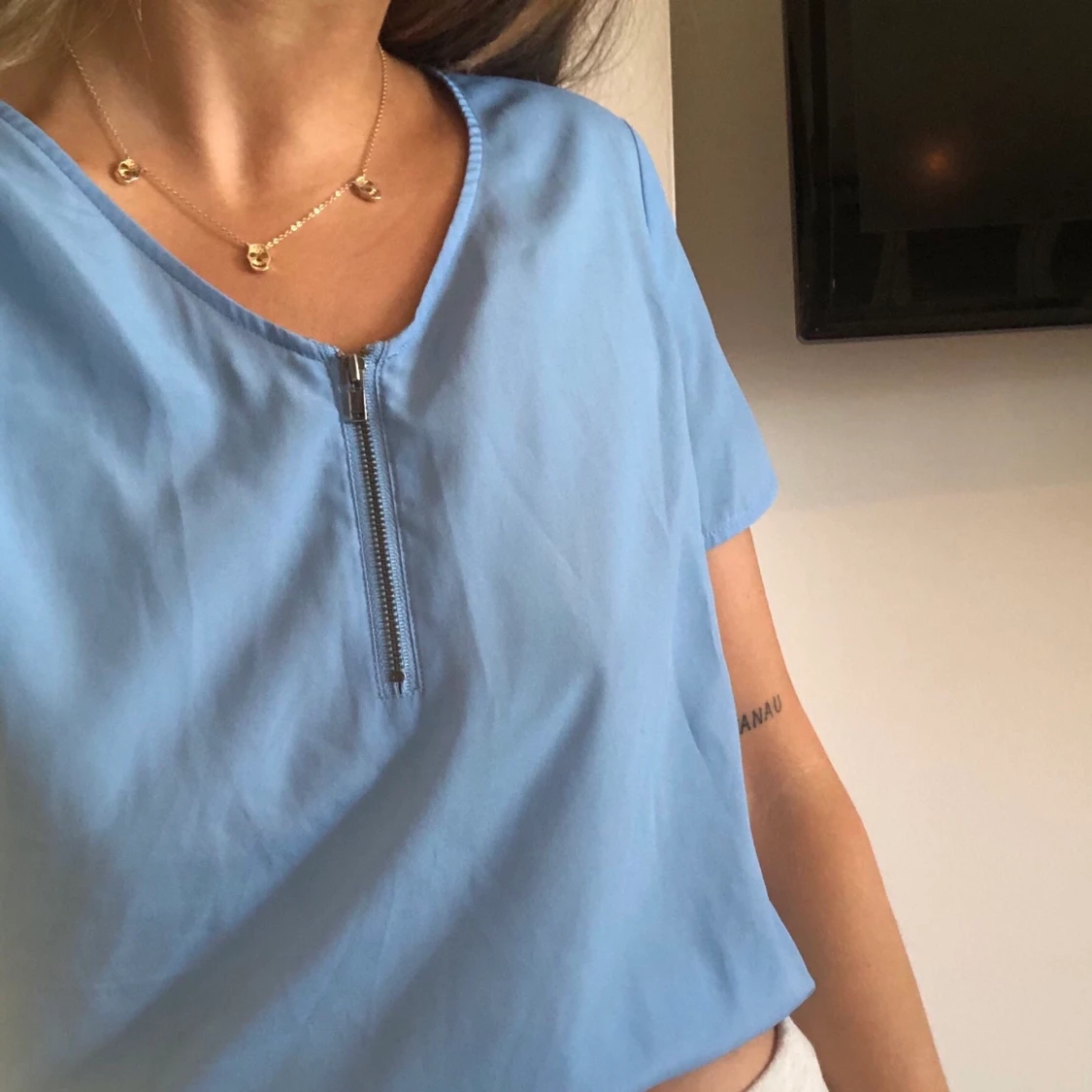 Blå blus med dragkedja  - 90