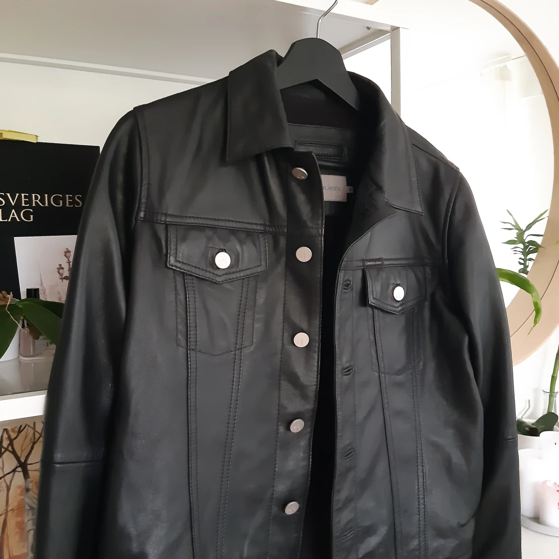 Calv Klein skinjacka