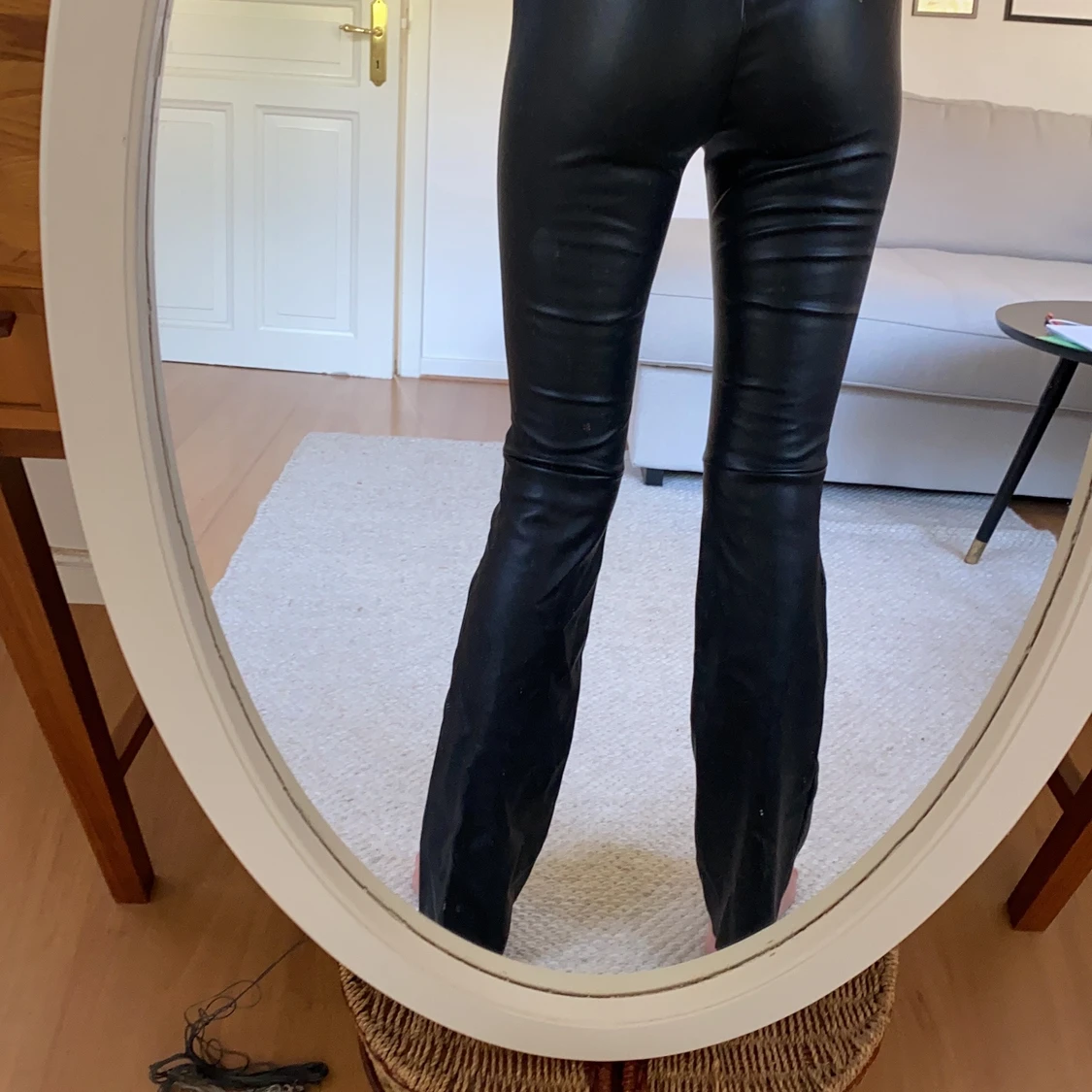 Fakeläder byxor från NA-KD stl 34 - 90