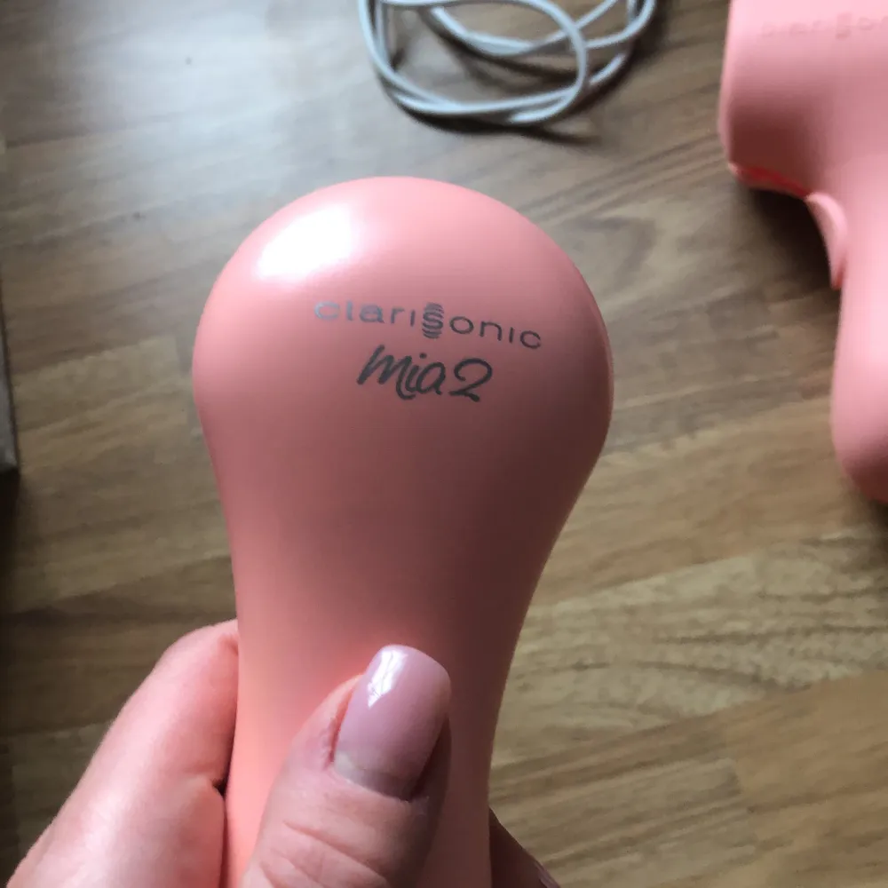 Clarisonic Mia 2, använd cirka 2 gånger. Som ny. Nytt borsthuvud går att köpa . Övrigt.