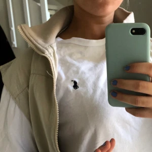 Långärmat vit tröja  - Stilren vit långärmat tröja från Ralph Laurent 