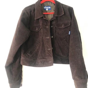 Vintage Manchesterjacka - En brun manchesterjacka, köpt vintage. Kortare modell. OBS. Jag fraktar tyvärr inte, utan möter upp i gbg/Borås 