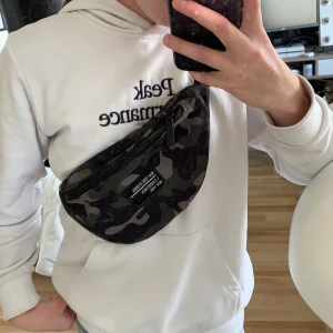 New York Midjeväska  - Använd typ 12 gånger