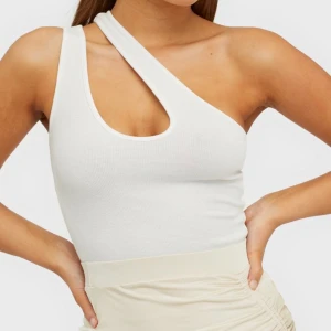 Linne  - asymmetriskt linne från nelly. fri frakt 