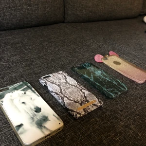 iPhone 6 skal - Mobil skal till iPhone 6 i väldigt fint skick säljes. * Det med hästen kostar 50kr. * Ideal of Sweden skalet kostar 100kr * Det gröna kostar 50kr * Det glittriga med ”öron” kostar 100kr. Priserna är exklusive frakt, alltså tillkommer frakten. 😊