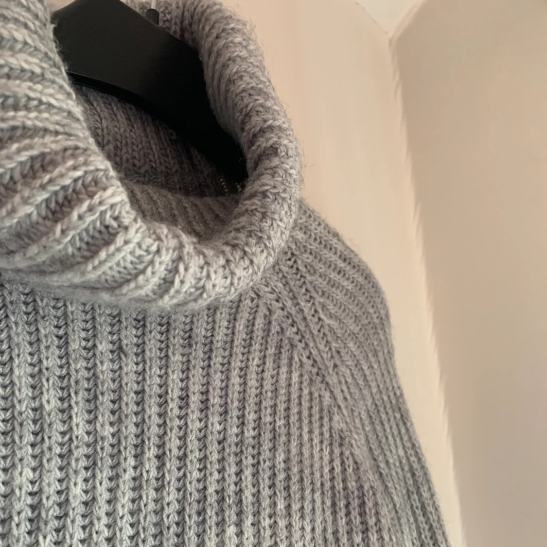 Fin grå stickad tröja  - 90