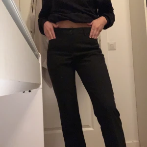 Kostymbyxa  - Kostymbyxa i storlek 34. Bra passform. 