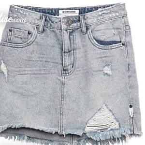 En jeans kjol🤍Ny pris:900kr 