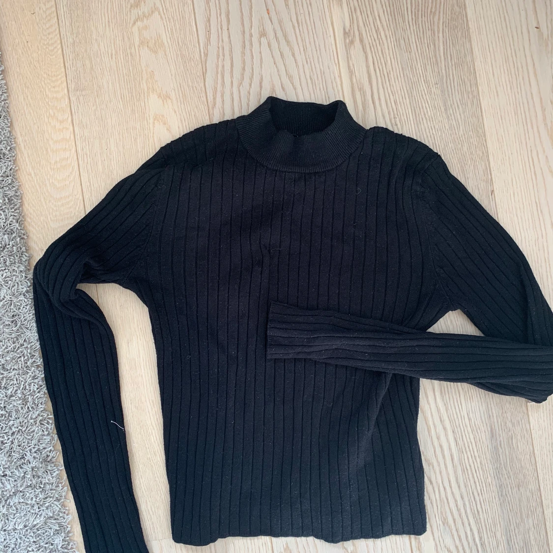 Tight ribbad tröja - 90