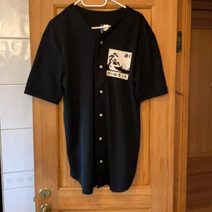 Tröja  - En baseboll tröja liknade topp! Knappt använd ☺️ 