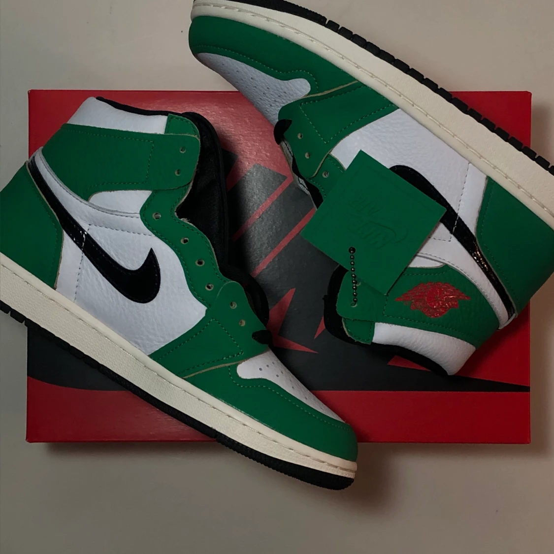 Air Jordan 1 High Lucky Green  - 91
