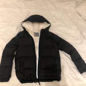 D.brand jacka - Jacka från d.brand i storlek S. Ordinarie pris 2000kr.