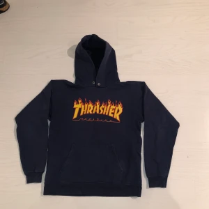 Thrasher hoodie - En blå Thrasher hoodie som ej används längre! 