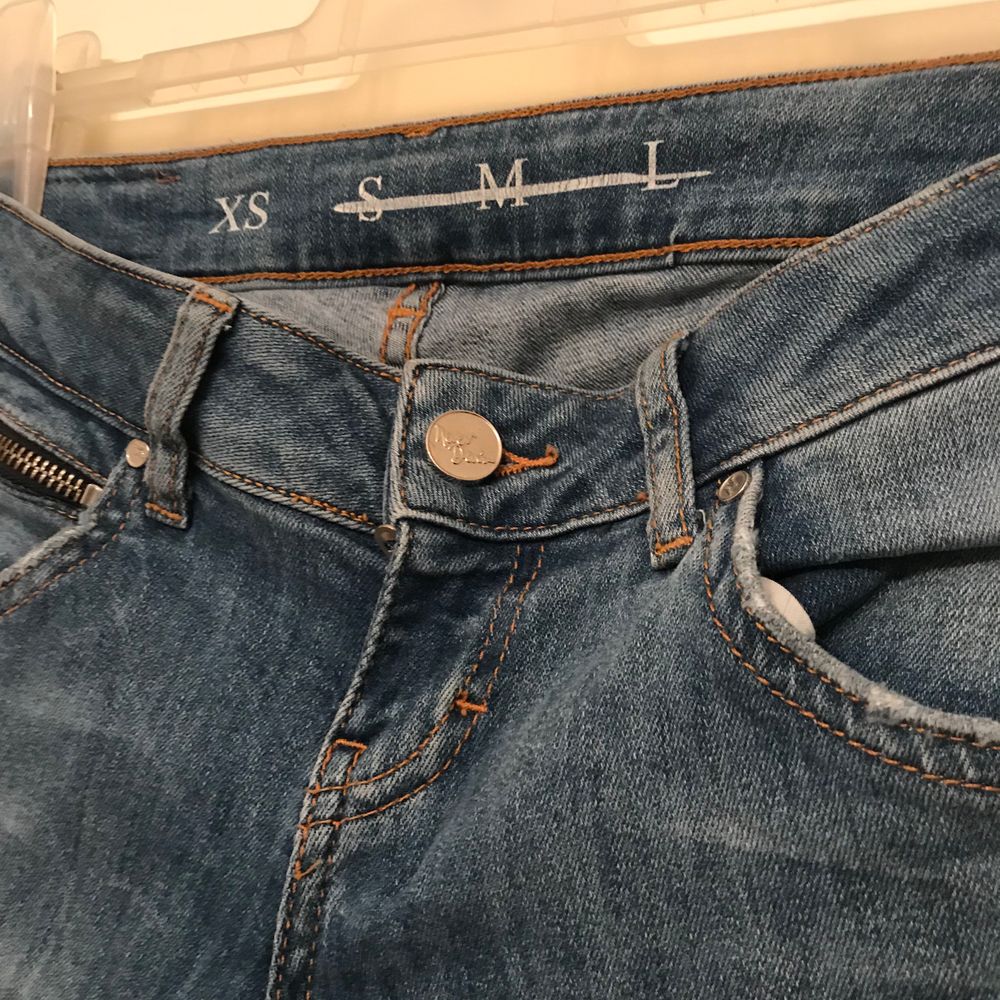 Ett par fräscha jeans från bik bok. Använda 1-2 gånger. . Jeans & Byxor.