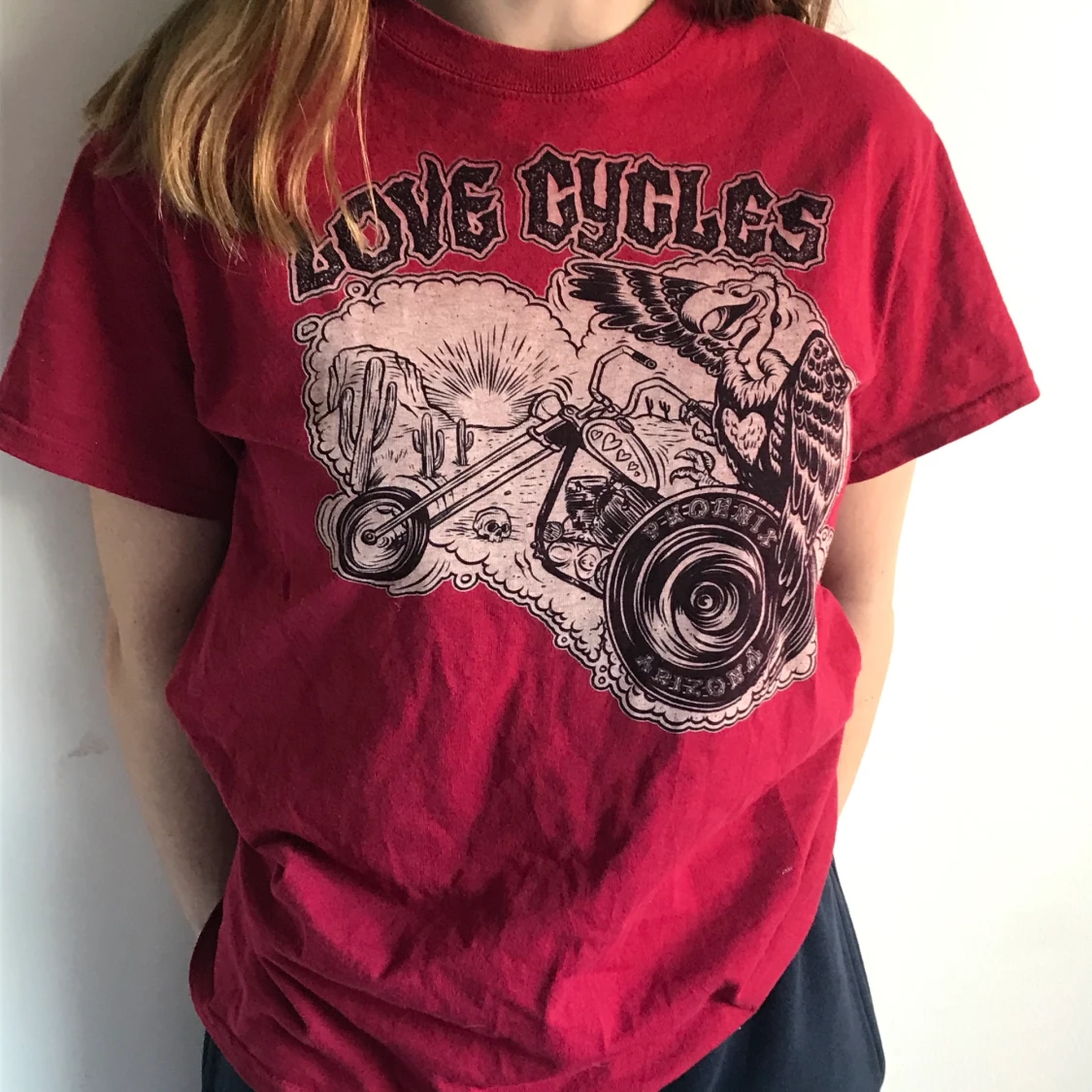 röd tshirt med tryck - 90