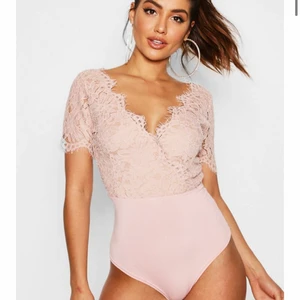 Spets topp - Jättefin body ifrån boohoo som är ny! 