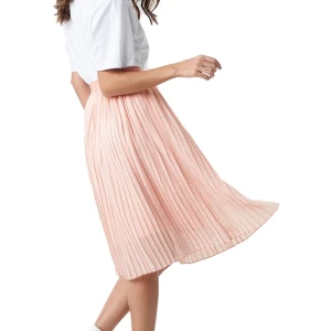 Midikjol från nakd😍 - Snygg pliserad, rosa midikjol från nakd😍 endast använd 1 gång. Orginalpris: 400kr Hör av er om ni har frågor eller vill ha fler bilder⚡️💕