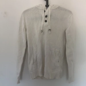 Luvtröja - luftig luvtröja, perfekt för sommaren