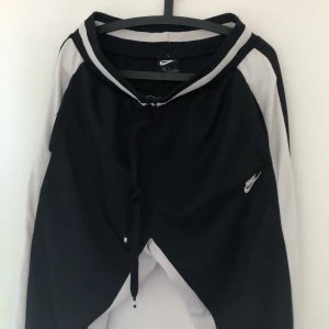 Nike byxor - Nike tracksuits/träningsbyxa