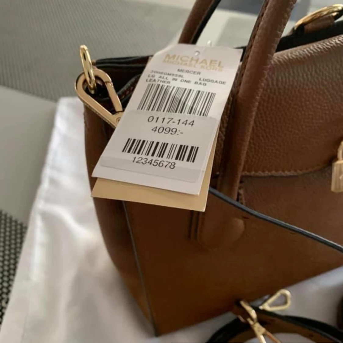 Michael Kors väska  - 90