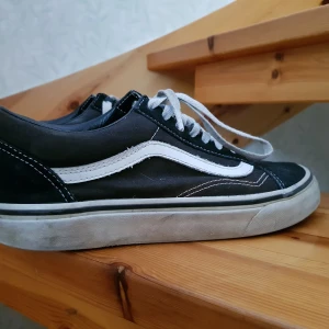 Vans - Säljer mina älskade vans i storlek 39! Väl användna men inget fel på dem. Möts i Stockholm annars betalar köparen frakt 💕