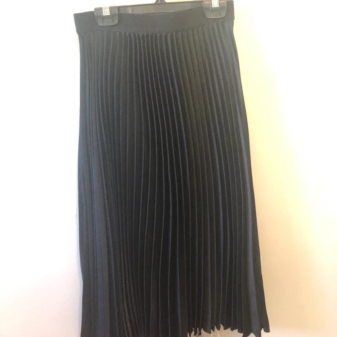 Svart ribbad kjol - 90