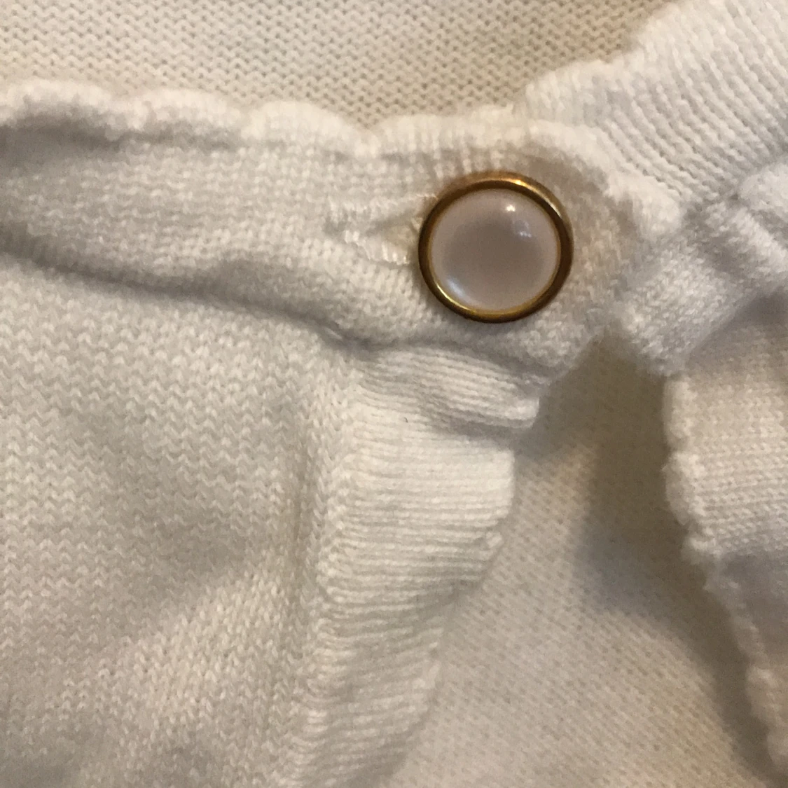 Vit funkigts med guldknapp strl 146-152 - 91