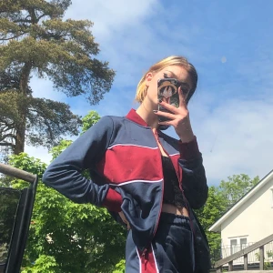 Outfit set - oanvänt set, fint skick, maxad outfit, startbud på 70 kr för hela outfiten (utom den svarta toppen), buda i kommentarerna eller skriv i dm❤️ möts upp i stockholm och betalning sker via swish