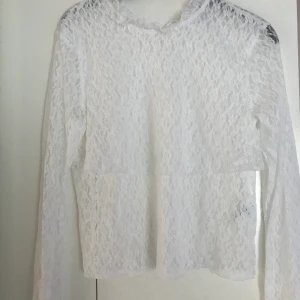 Spetströja från BIKBOK - Säljer denna då jag inte använder den längre och den är endast använd ca 2 gånger. Skickar gärna fler bilder och köparen står för frakten