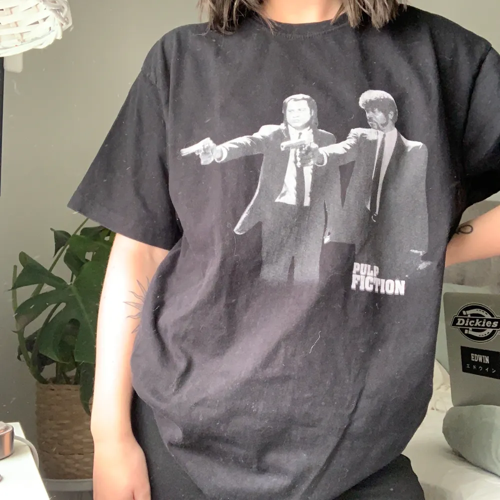 T-shirt från carlings med Pulp Fiction motiv . T-shirts.