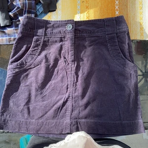 Manchester kjol (marinblå) - Storlek: 36, pris: 80kr frakt; 66kr💖💖