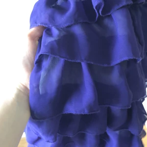 Superfin volang topp - Helt ny volang topp! I en fin lila färg perfekt för sommaren! Passar XS-S och är så fin till sommaren!